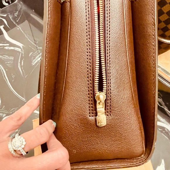 Authentic Vintage Louis Vuitton Damier Ebene Triana Bag - Picture 6 of 13